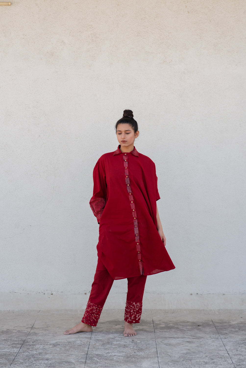 Surkh chindi trouser