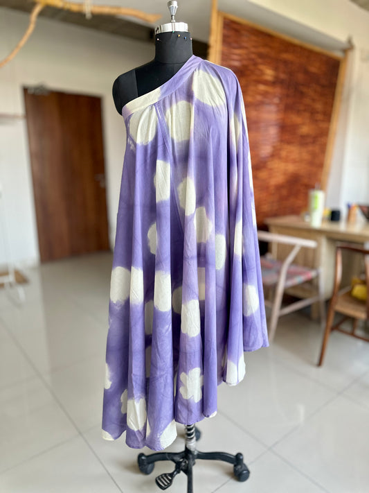 Off shoulder lilac drape
